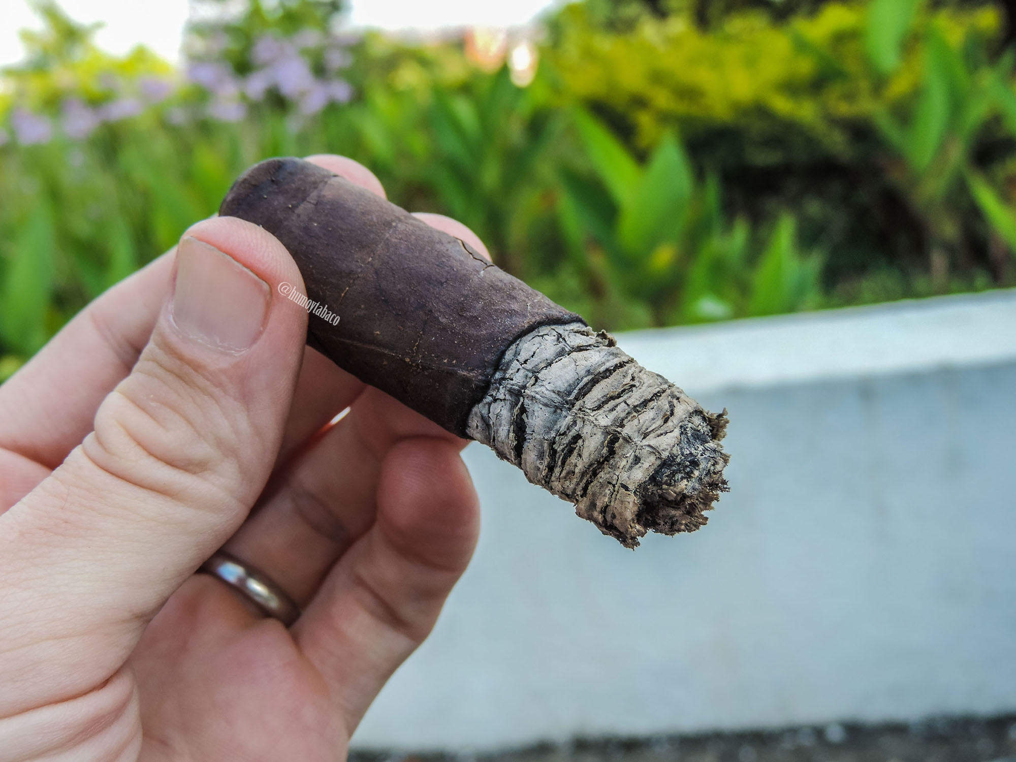 AJ Fernandez - Los Hermanos Bronze Maduro 06