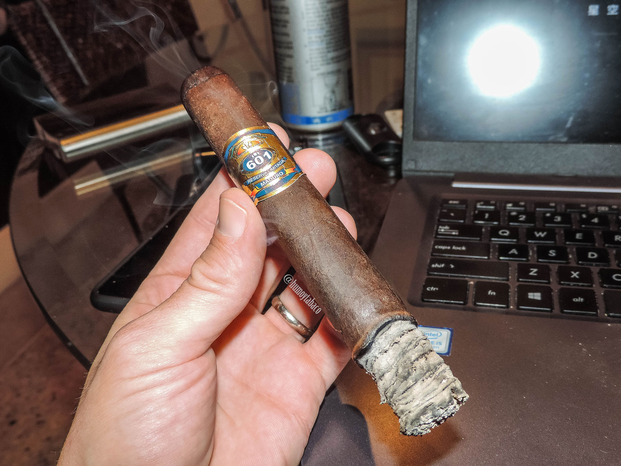 601 - Blue Label Maduro 02