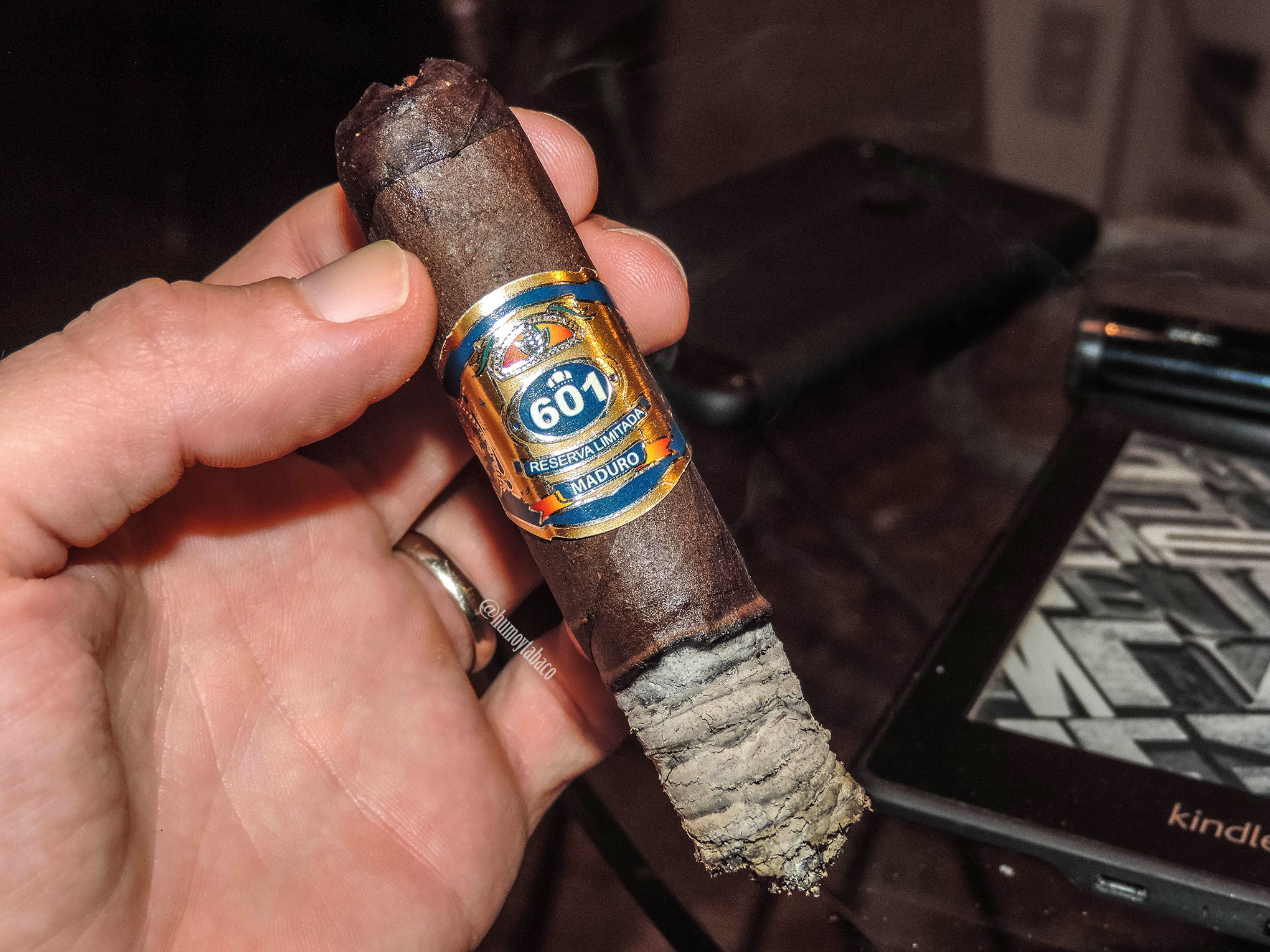601 - Blue Label Maduro 05