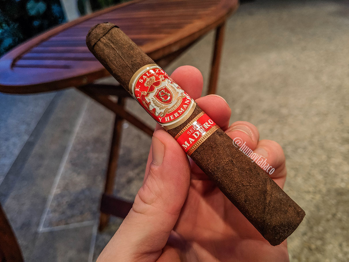 J.L. Salazar y Hermanos - Reserva Especiales Maduro 01