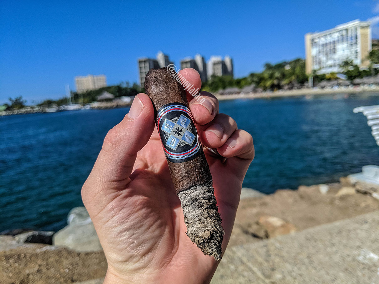 AJ Fernandez - Hoyo La Amistad Black 05