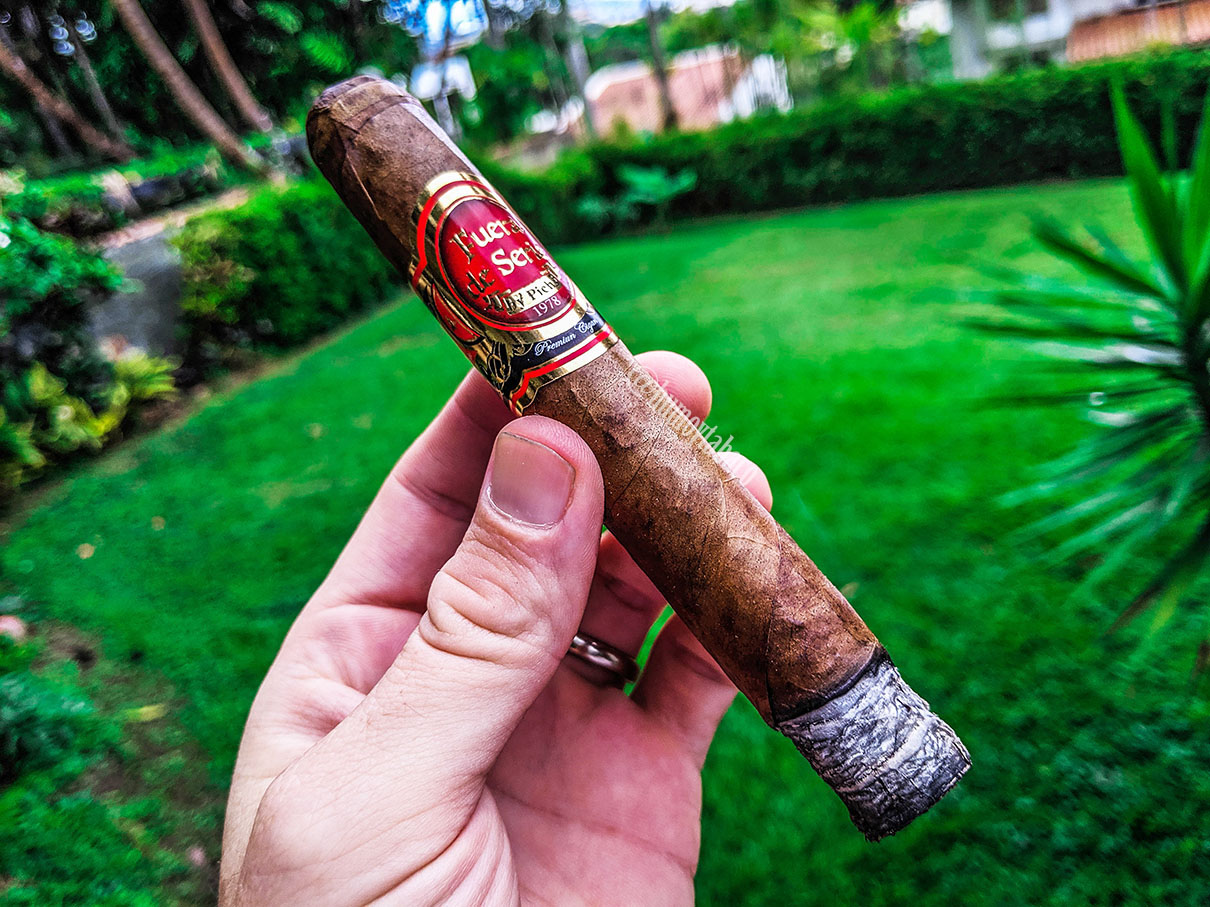 Fuera de Serie - Habano 02