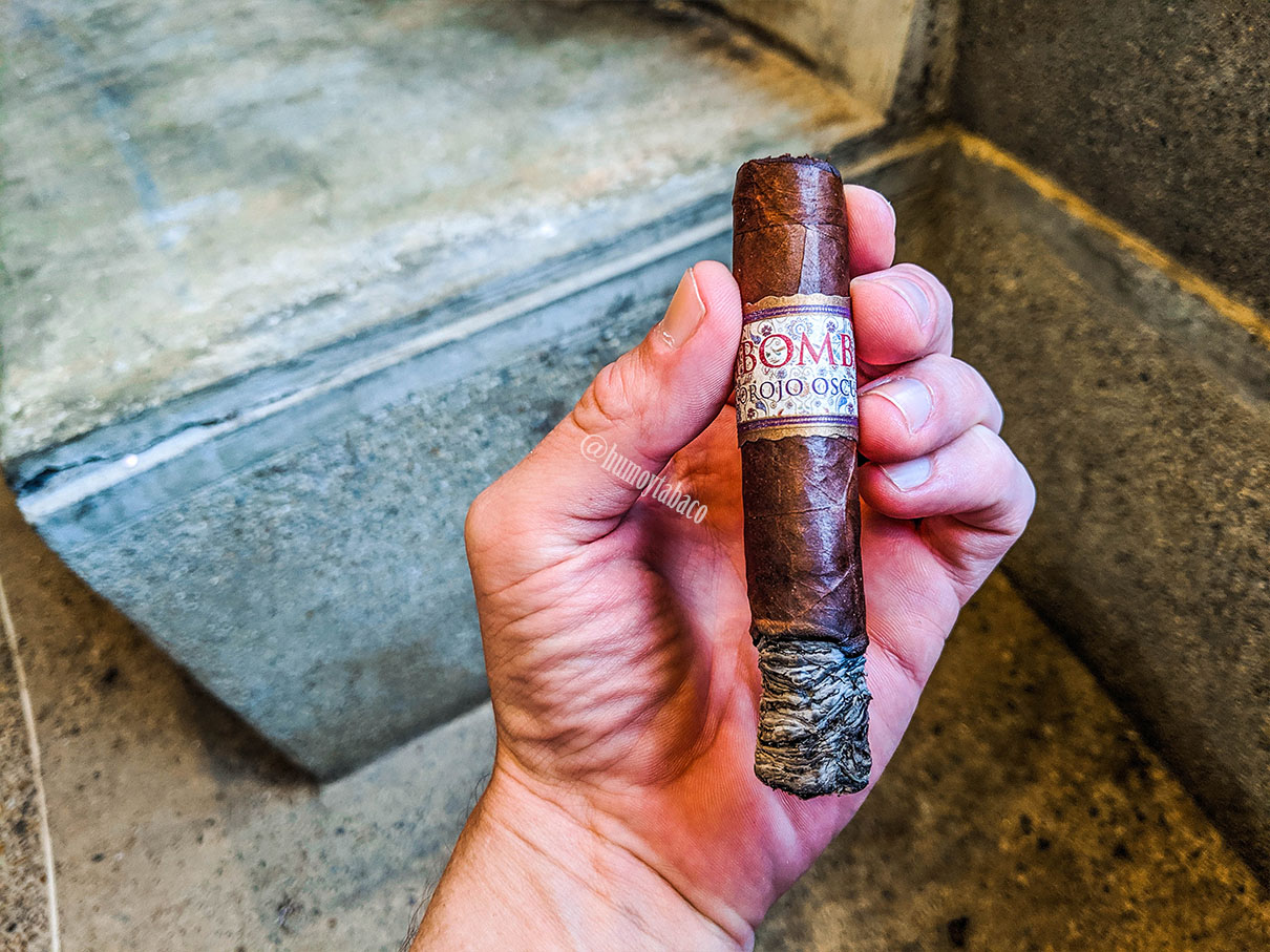 Mbombay - Corojo Oscuro 03