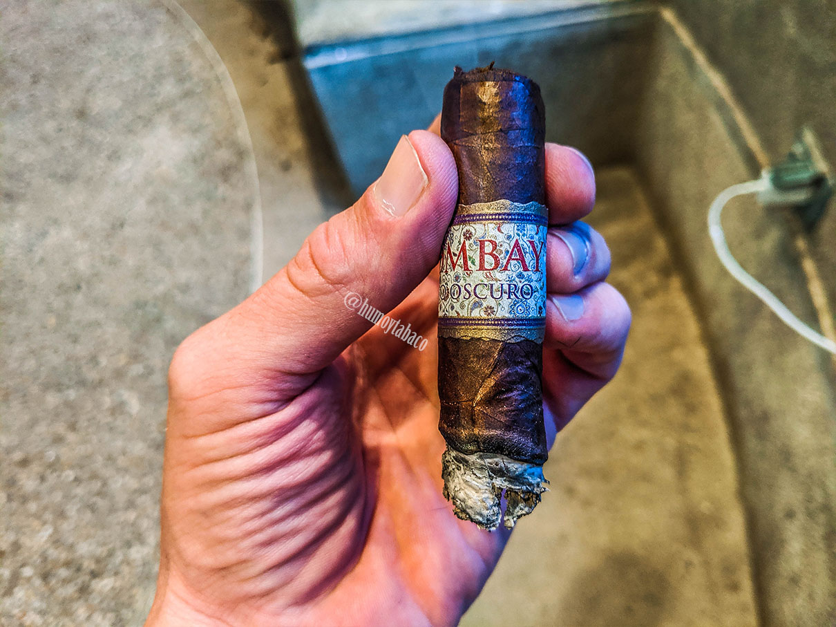 Mbombay - Corojo Oscuro 04