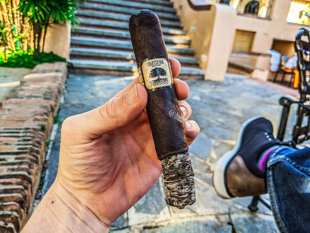 Foundation Cigar - Charter Oak 03
