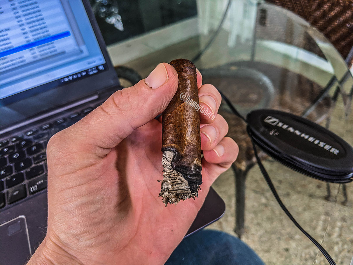 Davidoff - Winston Churchill LE 2019 The Traveller 06