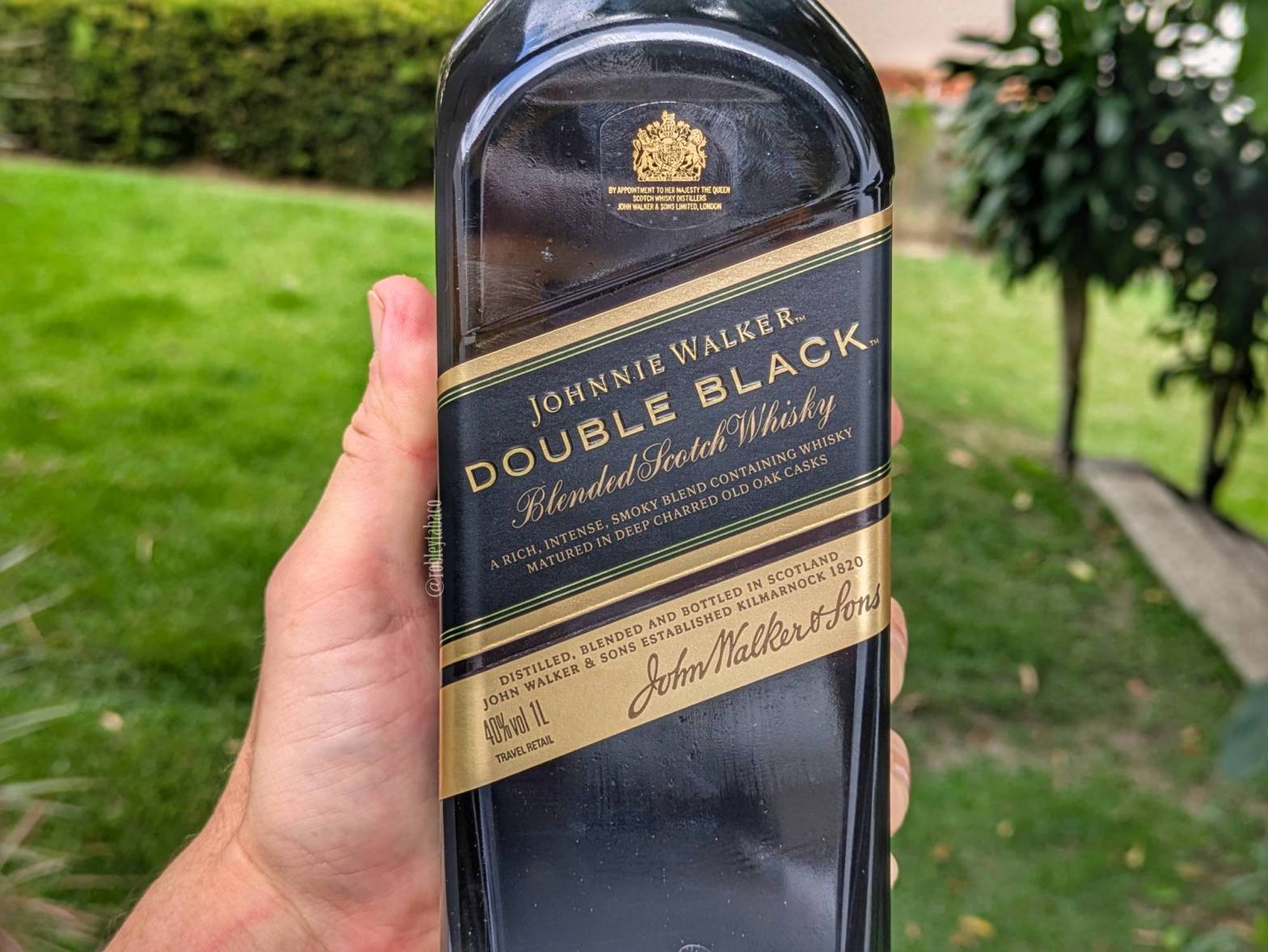 Johnnie Walker Double Black detail