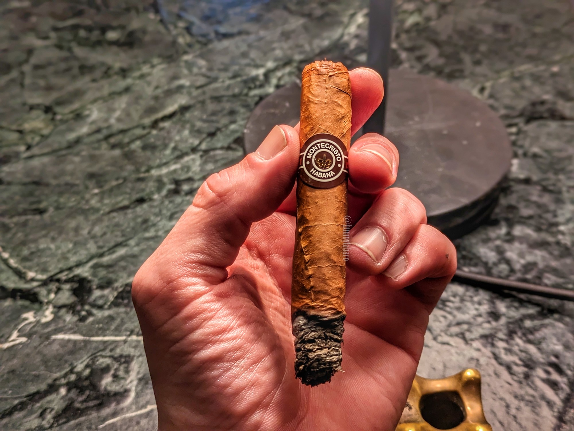 Montecristo – No. 4 – Humo y Tabaco