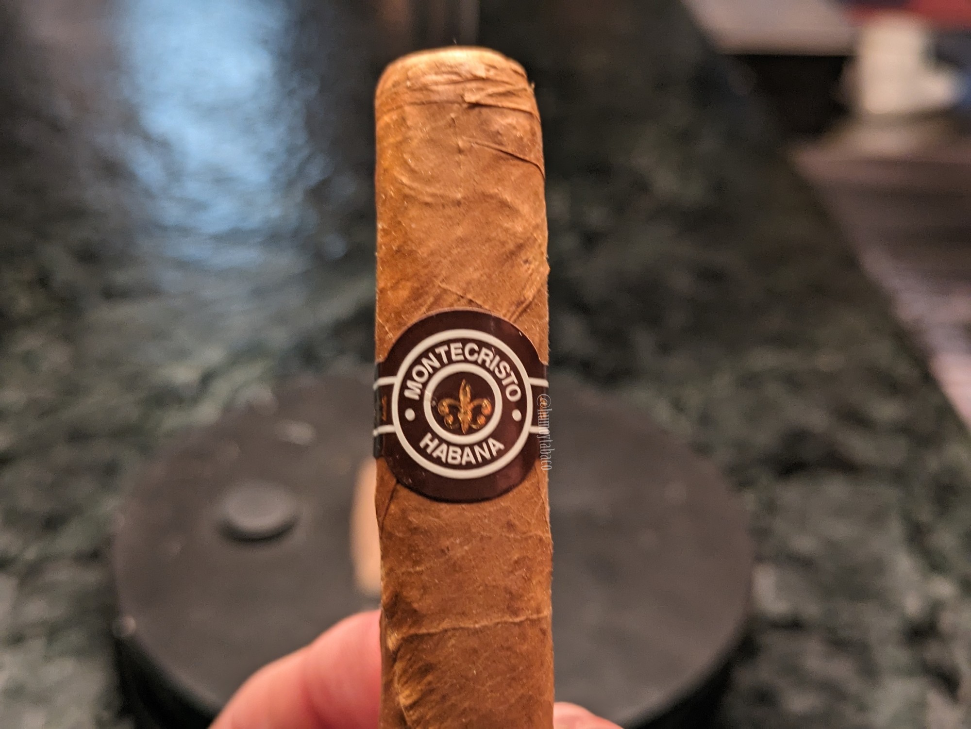 Montecristo – No. 4 – Humo y Tabaco
