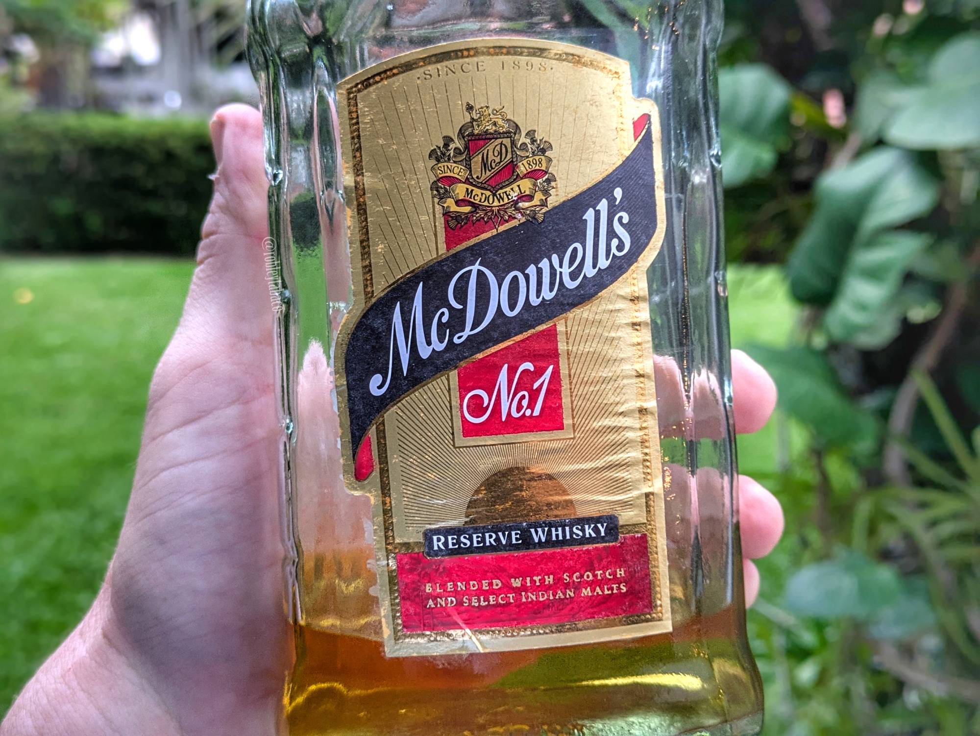 Whisky: McDowell's No. 1 – Humo y Tabaco