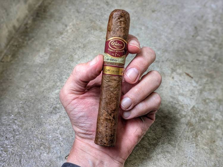 Padron - Family Reserve 46 Years Natural whole cigar