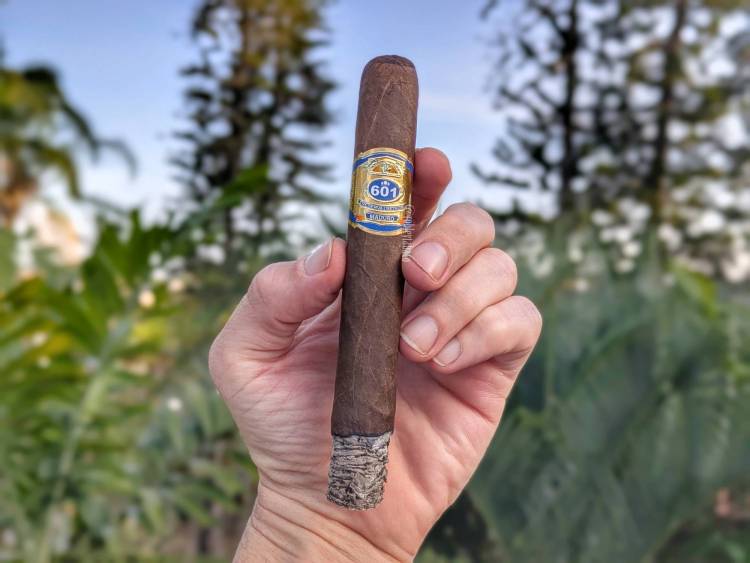 601 - Blue Label Maduro (Toro) 1st third