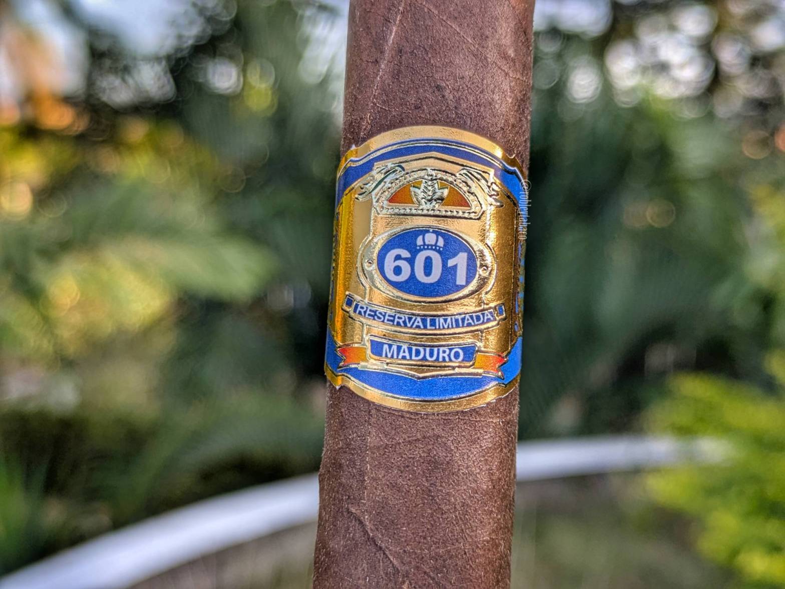 601 - Blue Label Maduro (Toro) label