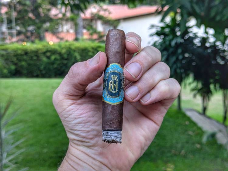 Crowned Heads - La Imperiosa (Corona Gorda) second third